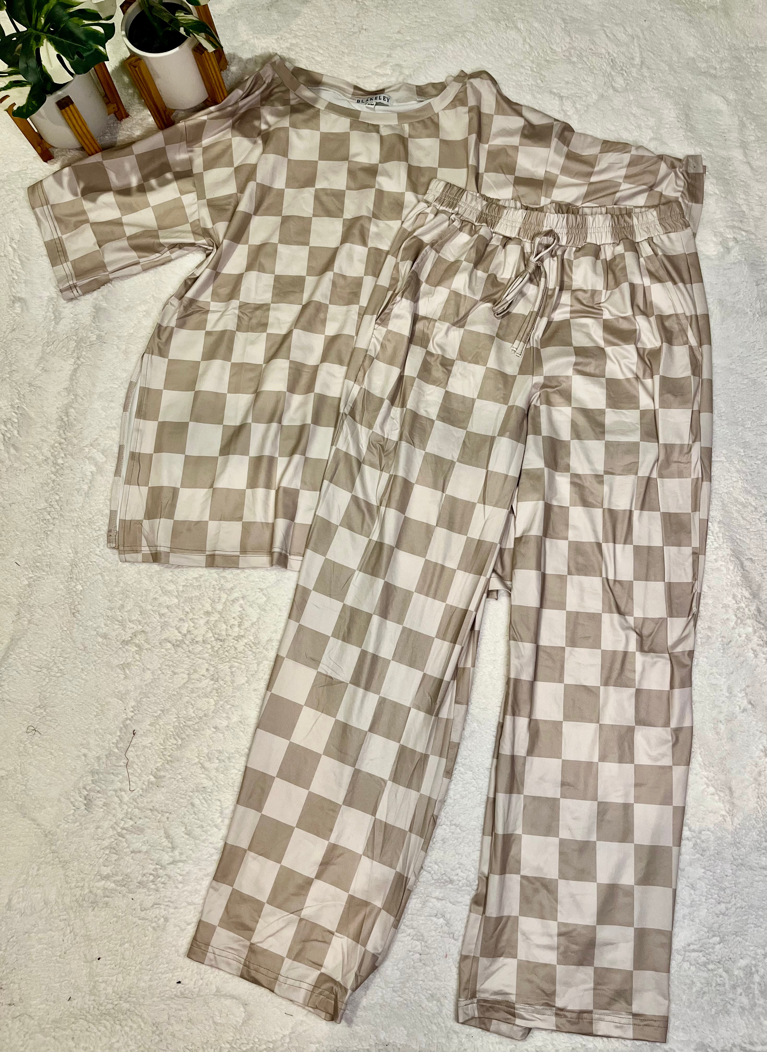 Beige + Bold Checkered Set